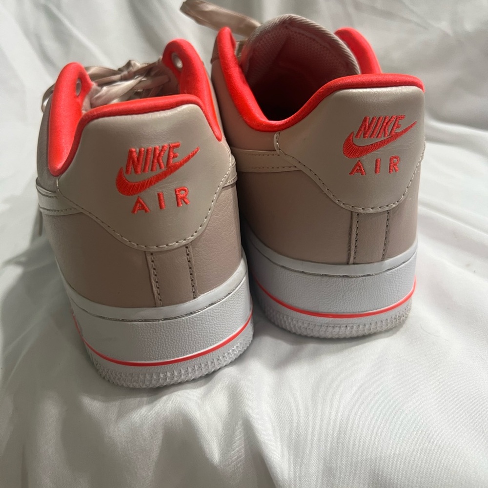 Nike Air Sneakers in Tan and Red